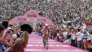 开云体育软件-世界攀岩锦标赛中国青年队强势崛起，世界攀岩速度赛记录